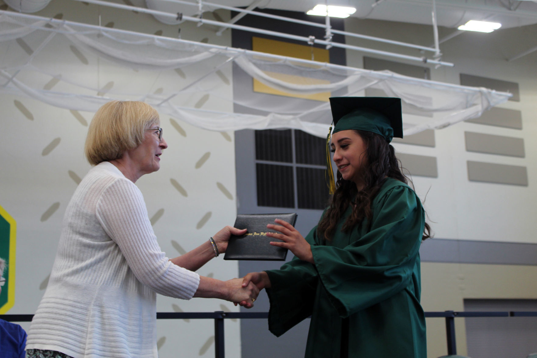 060219-ctzn-news-bd-grad087.jpg